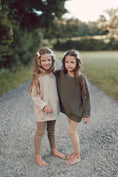 Bild in Galerie-Betrachter laden, Knit Jumper Kids SAND