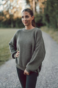 Bild in Galerie-Betrachter laden, MUM Knit Jumper Khaki