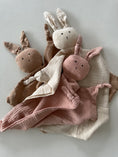 Load image into Gallery viewer, Musselin Kuschel-Hase