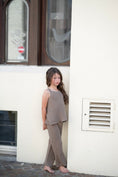 Bild in Galerie-Betrachter laden, Crochet Pants Girl
