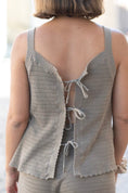 Load image into Gallery viewer, Crochet Top Woman
