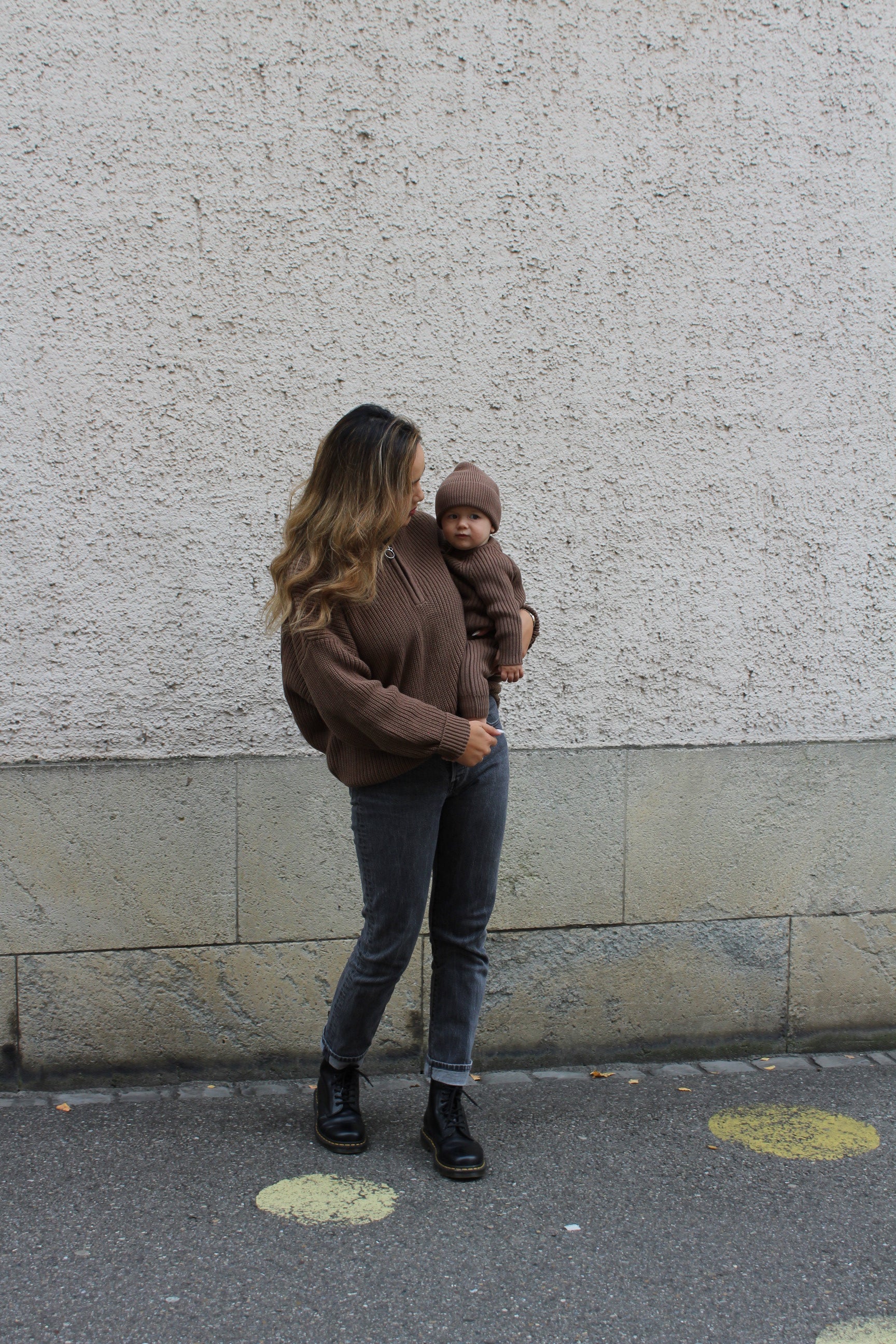 Mum Zipper Jumper Choco