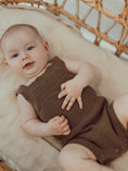 Bild in Galerie-Betrachter laden, Crochet Romper Choco

