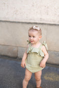 Load image into Gallery viewer, Musselin Romper Sage
