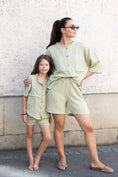 Bild in Galerie-Betrachter laden, MUM Musselin Shorts SAGE
