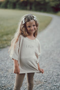 Bild in Galerie-Betrachter laden, KIDS Oversized Knit Shirt Sand
