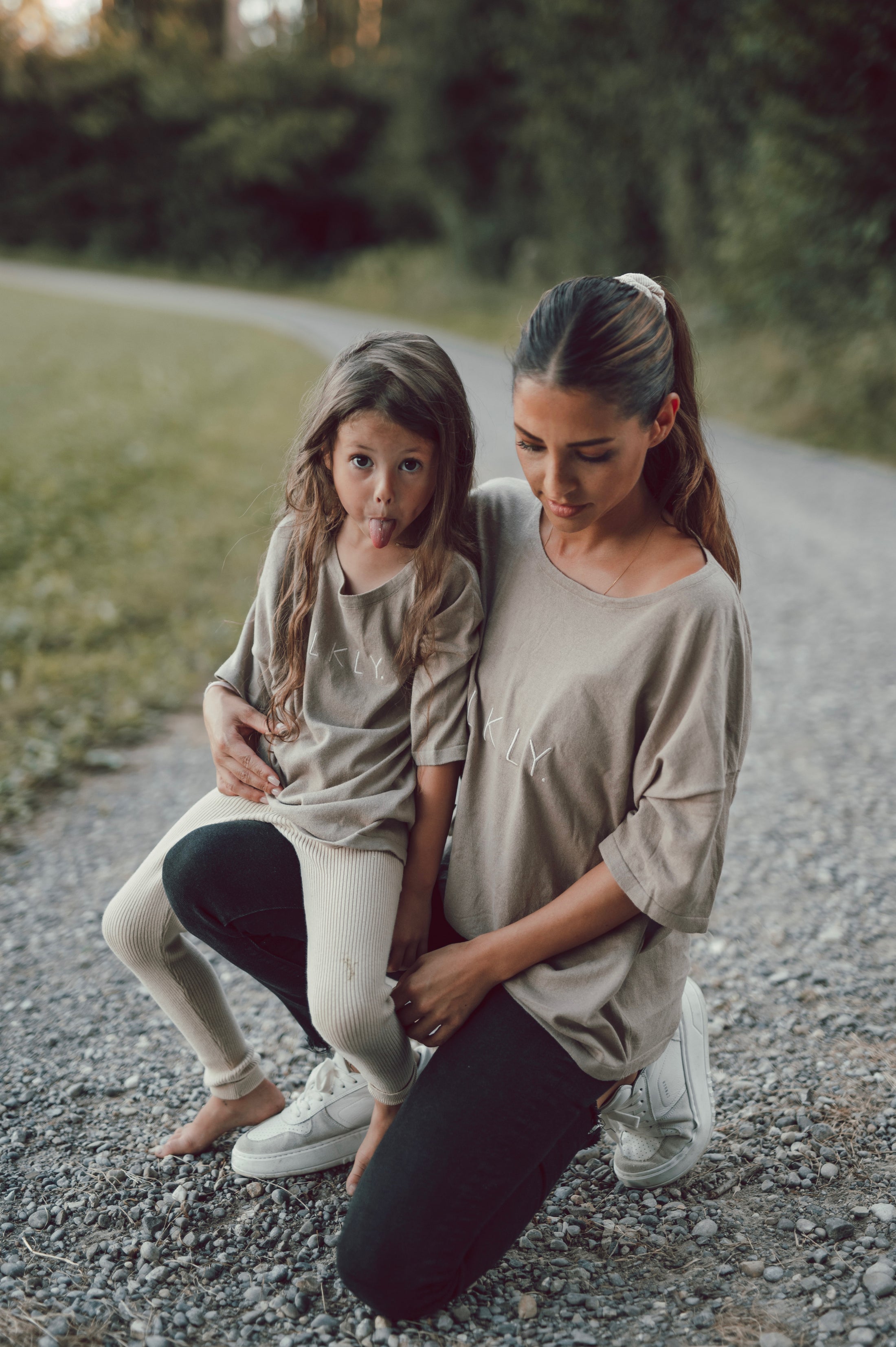 Mum Oversized Knit Shirt Taupe