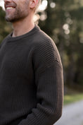 Bild in Galerie-Betrachter laden, DAD Jumper COFFEE
