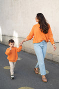 Bild in Galerie-Betrachter laden, Knit Jumper Orange MUM
