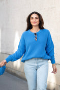 Bild in Galerie-Betrachter laden, Knit Jumper Blue MUM
