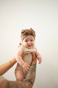 Bild in Galerie-Betrachter laden, Crochet Romper Sand
