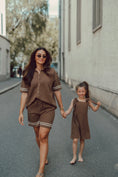 Bild in Galerie-Betrachter laden, Crochet Shirt Mum Choco
