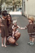 Bild in Galerie-Betrachter laden, Crochet Shirt Kids Choco
