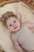 Bild in Galerie-Betrachter laden, Crochet Romper Sand
