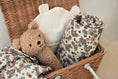 Bild in Galerie-Betrachter laden, Musselin Swaddle Retro Flower 70x70
